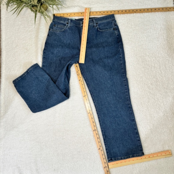 Lee Relaxed Fit Straight-Leg Jeans Petite Sz 16 - Picture 4 of 9